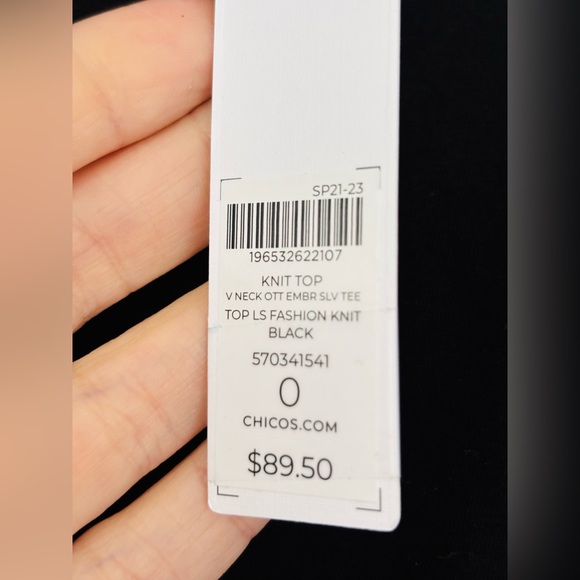 NWT Chico's embroidered sleeve top size XS (0) - Picture 4 of 4